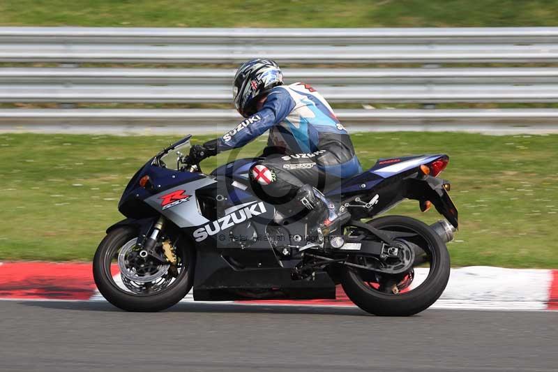 Motorcycle action photographs;Trackday digital images;brands;brands hatch photographs;event digital images;eventdigitalimages;motor racing london;no limits trackday;peter wileman photography;trackday;trackday photos