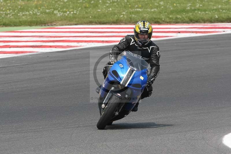 Motorcycle action photographs;Trackday digital images;brands;brands hatch photographs;event digital images;eventdigitalimages;motor racing london;no limits trackday;peter wileman photography;trackday;trackday photos