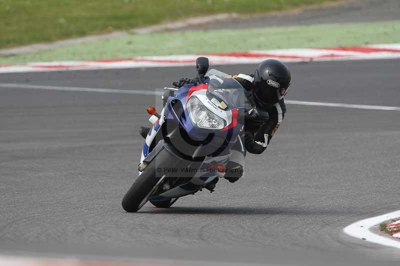 Motorcycle action photographs;Trackday digital images;brands;brands hatch photographs;event digital images;eventdigitalimages;motor racing london;no limits trackday;peter wileman photography;trackday;trackday photos