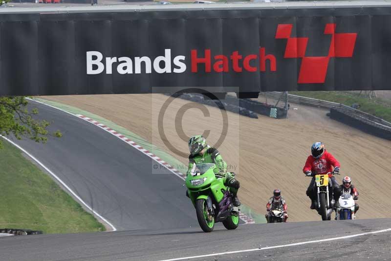 Motorcycle action photographs;Trackday digital images;brands;brands hatch photographs;event digital images;eventdigitalimages;motor racing london;no limits trackday;peter wileman photography;trackday;trackday photos