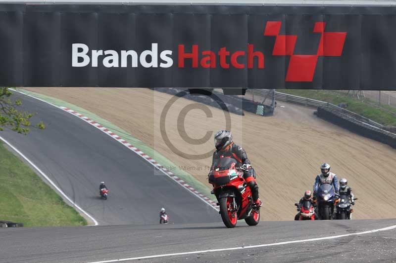 Motorcycle action photographs;Trackday digital images;brands;brands hatch photographs;event digital images;eventdigitalimages;motor racing london;no limits trackday;peter wileman photography;trackday;trackday photos