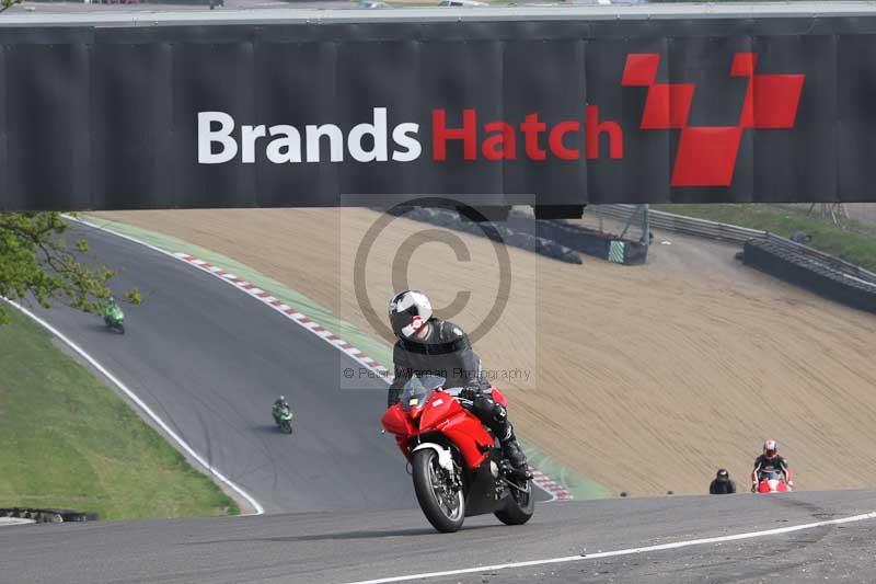 Motorcycle action photographs;Trackday digital images;brands;brands hatch photographs;event digital images;eventdigitalimages;motor racing london;no limits trackday;peter wileman photography;trackday;trackday photos