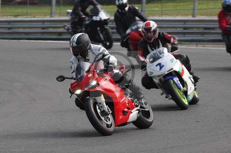 Motorcycle action photographs;Trackday digital images;brands;brands hatch photographs;event digital images;eventdigitalimages;motor racing london;no limits trackday;peter wileman photography;trackday;trackday photos