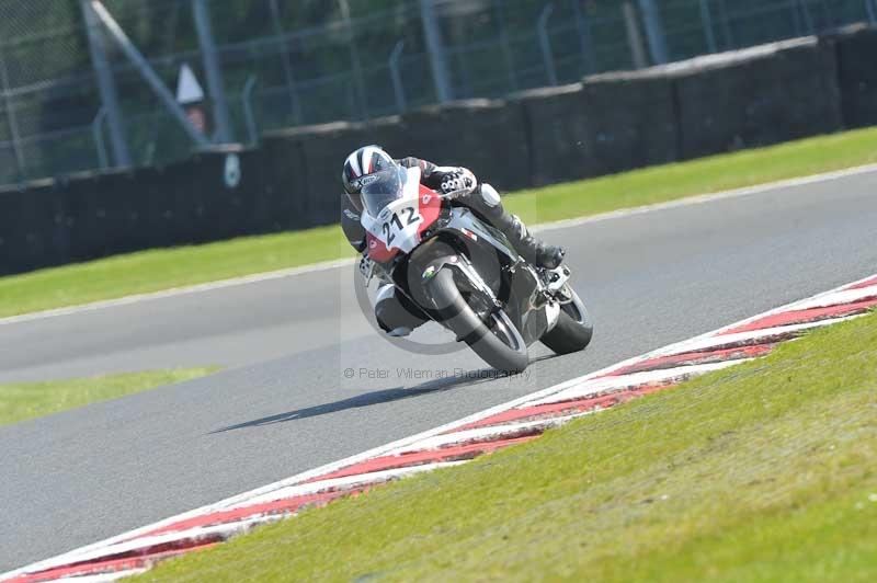 enduro digital images;event digital images;eventdigitalimages;no limits trackdays;oulton no limits trackday;oulton park cheshire;oulton trackday photographs;peter wileman photography;racing digital images;trackday digital images;trackday photos