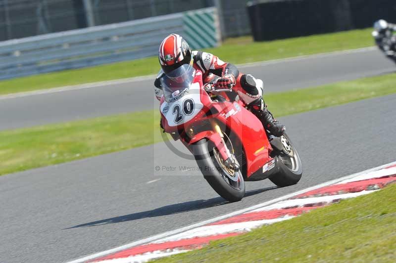 enduro digital images;event digital images;eventdigitalimages;no limits trackdays;oulton no limits trackday;oulton park cheshire;oulton trackday photographs;peter wileman photography;racing digital images;trackday digital images;trackday photos