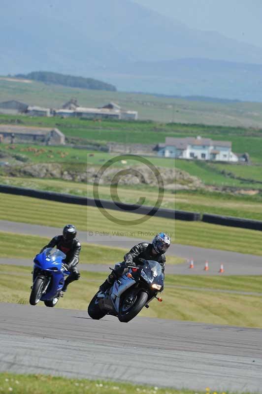 anglesey no limits trackday;anglesey photographs;anglesey trackday photographs;enduro digital images;event digital images;eventdigitalimages;no limits trackdays;peter wileman photography;racing digital images;trac mon;trackday digital images;trackday photos;ty croes