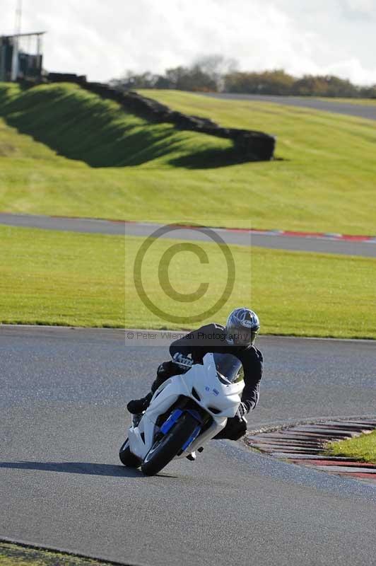 enduro digital images;event digital images;eventdigitalimages;no limits trackdays;oulton no limits trackday;oulton park cheshire;oulton trackday photographs;peter wileman photography;racing digital images;trackday digital images;trackday photos