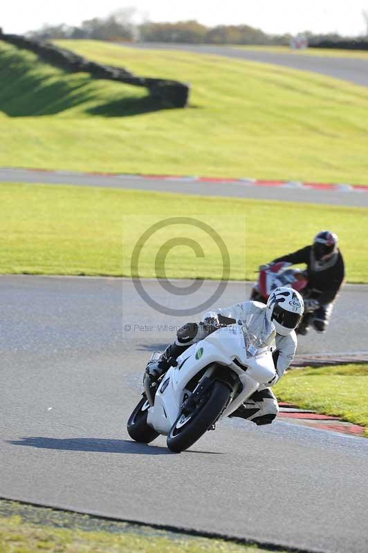 enduro digital images;event digital images;eventdigitalimages;no limits trackdays;oulton no limits trackday;oulton park cheshire;oulton trackday photographs;peter wileman photography;racing digital images;trackday digital images;trackday photos