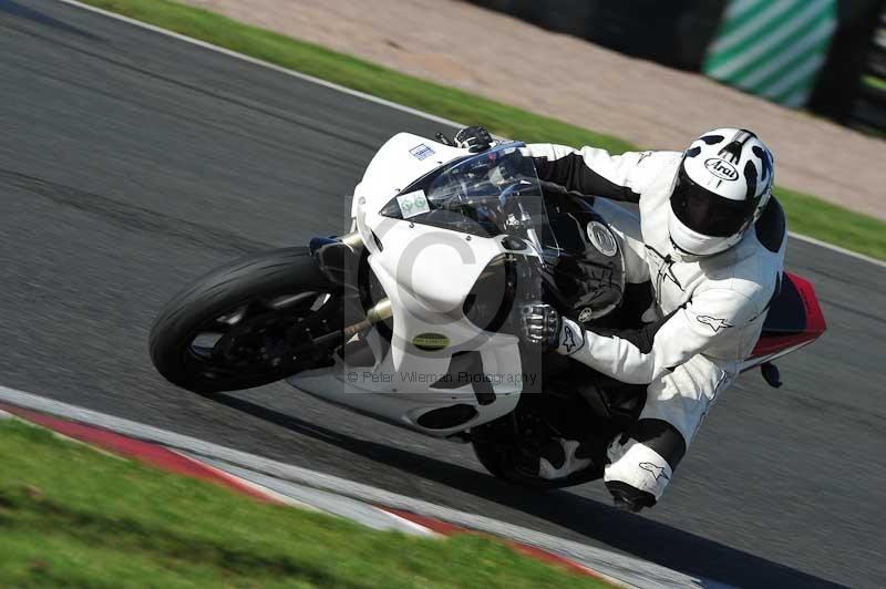 enduro digital images;event digital images;eventdigitalimages;no limits trackdays;oulton no limits trackday;oulton park cheshire;oulton trackday photographs;peter wileman photography;racing digital images;trackday digital images;trackday photos