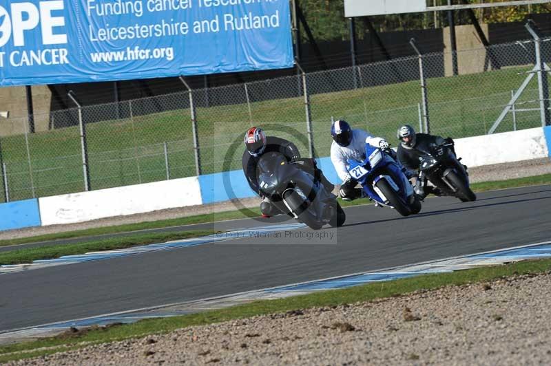 Motorcycle action photographs;donington;donington park leicestershire;donington photographs;event digital images;eventdigitalimages;no limits trackday;peter wileman photography;trackday;trackday digital images;trackday photos