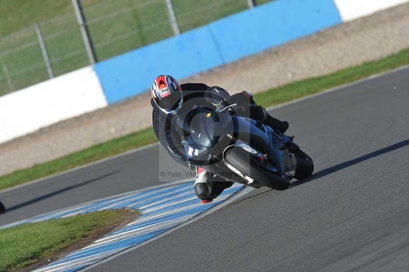 Motorcycle action photographs;donington;donington park leicestershire;donington photographs;event digital images;eventdigitalimages;no limits trackday;peter wileman photography;trackday;trackday digital images;trackday photos