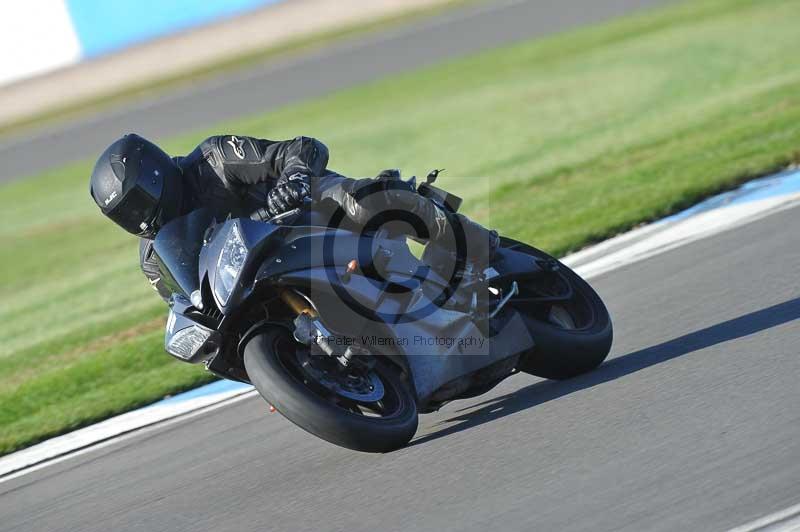 Motorcycle action photographs;donington;donington park leicestershire;donington photographs;event digital images;eventdigitalimages;no limits trackday;peter wileman photography;trackday;trackday digital images;trackday photos