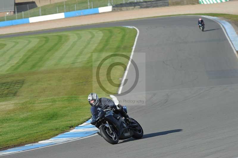 Motorcycle action photographs;donington;donington park leicestershire;donington photographs;event digital images;eventdigitalimages;no limits trackday;peter wileman photography;trackday;trackday digital images;trackday photos