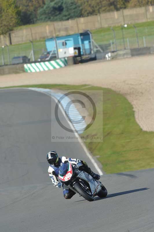 Motorcycle action photographs;donington;donington park leicestershire;donington photographs;event digital images;eventdigitalimages;no limits trackday;peter wileman photography;trackday;trackday digital images;trackday photos