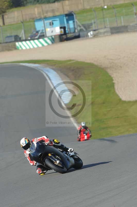 Motorcycle action photographs;donington;donington park leicestershire;donington photographs;event digital images;eventdigitalimages;no limits trackday;peter wileman photography;trackday;trackday digital images;trackday photos