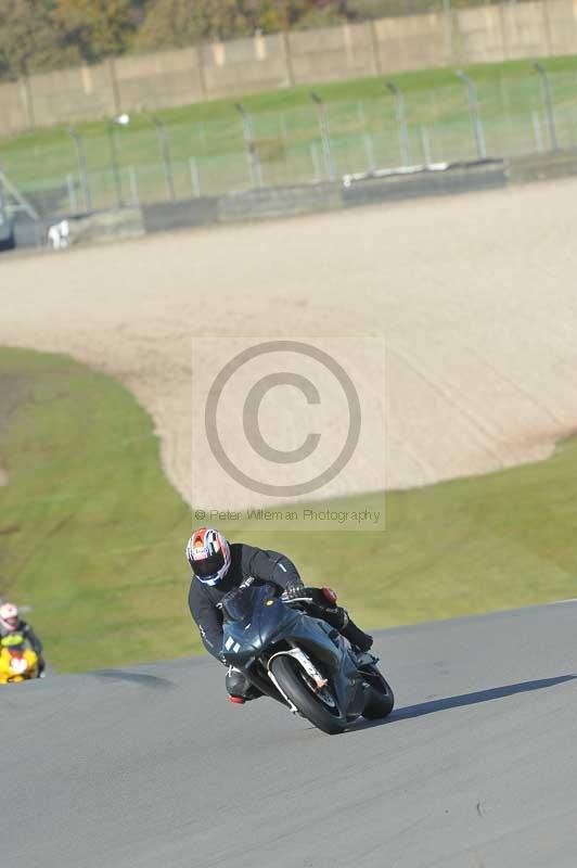 Motorcycle action photographs;donington;donington park leicestershire;donington photographs;event digital images;eventdigitalimages;no limits trackday;peter wileman photography;trackday;trackday digital images;trackday photos