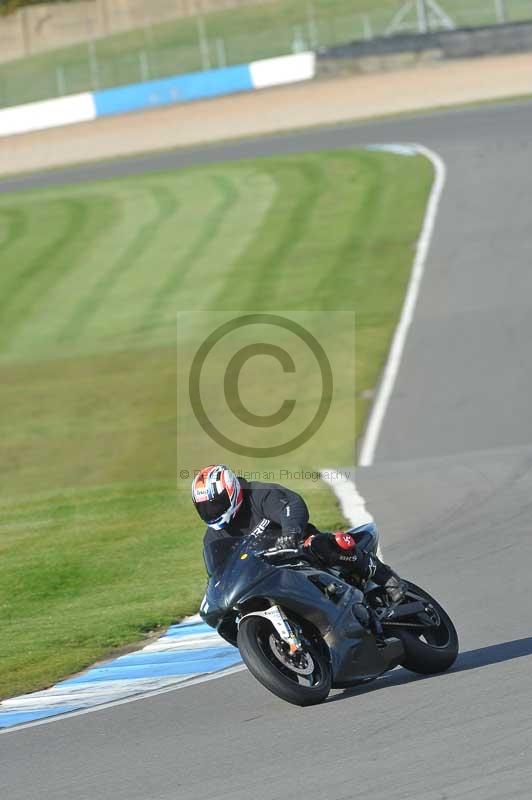 Motorcycle action photographs;donington;donington park leicestershire;donington photographs;event digital images;eventdigitalimages;no limits trackday;peter wileman photography;trackday;trackday digital images;trackday photos