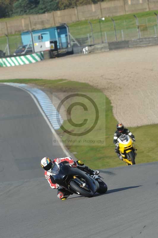 Motorcycle action photographs;donington;donington park leicestershire;donington photographs;event digital images;eventdigitalimages;no limits trackday;peter wileman photography;trackday;trackday digital images;trackday photos