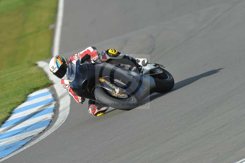 Motorcycle action photographs;donington;donington park leicestershire;donington photographs;event digital images;eventdigitalimages;no limits trackday;peter wileman photography;trackday;trackday digital images;trackday photos