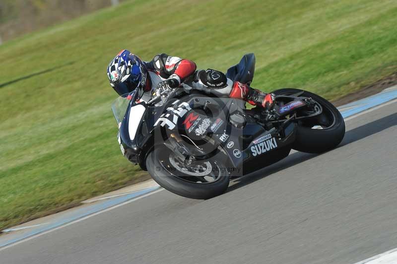 Motorcycle action photographs;donington;donington park leicestershire;donington photographs;event digital images;eventdigitalimages;no limits trackday;peter wileman photography;trackday;trackday digital images;trackday photos