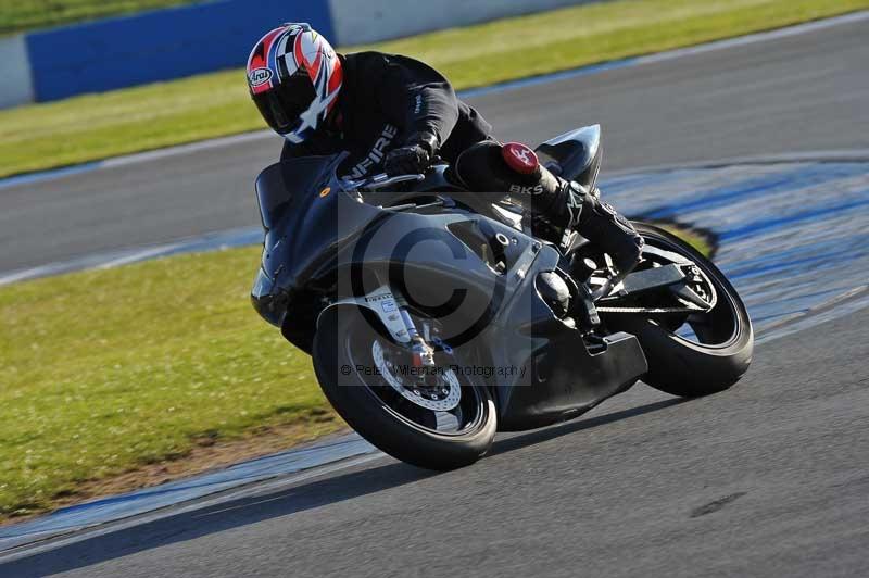 Motorcycle action photographs;donington;donington park leicestershire;donington photographs;event digital images;eventdigitalimages;no limits trackday;peter wileman photography;trackday;trackday digital images;trackday photos