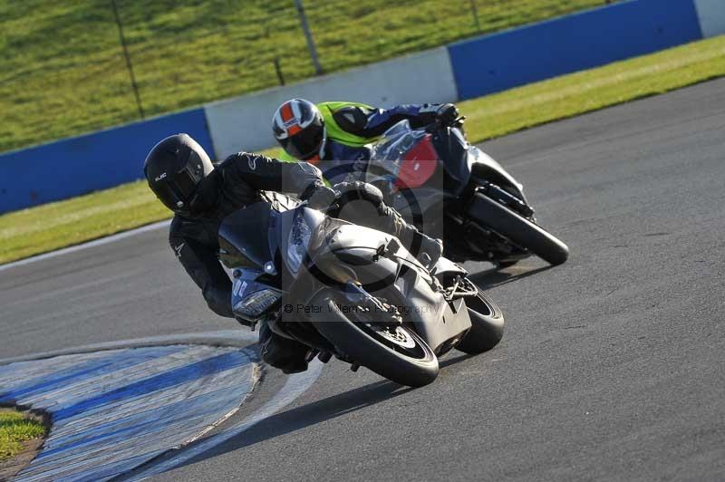 Motorcycle action photographs;donington;donington park leicestershire;donington photographs;event digital images;eventdigitalimages;no limits trackday;peter wileman photography;trackday;trackday digital images;trackday photos