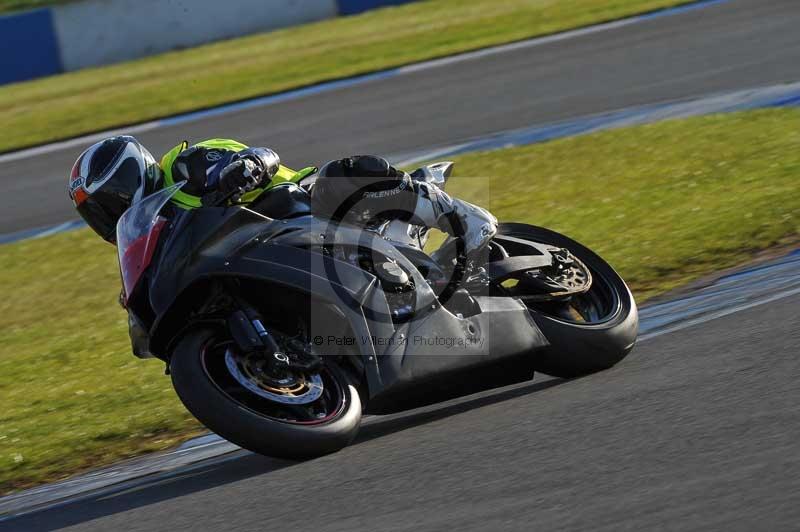 Motorcycle action photographs;donington;donington park leicestershire;donington photographs;event digital images;eventdigitalimages;no limits trackday;peter wileman photography;trackday;trackday digital images;trackday photos