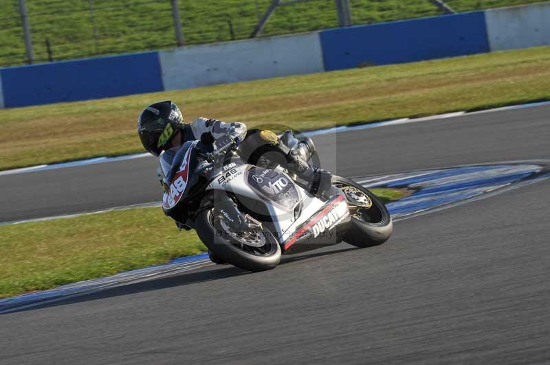 Motorcycle action photographs;donington;donington park leicestershire;donington photographs;event digital images;eventdigitalimages;no limits trackday;peter wileman photography;trackday;trackday digital images;trackday photos