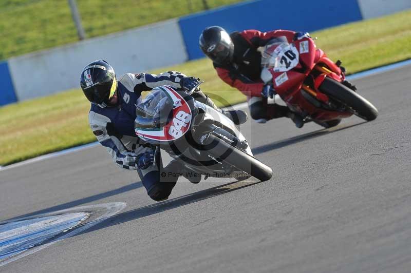 Motorcycle action photographs;donington;donington park leicestershire;donington photographs;event digital images;eventdigitalimages;no limits trackday;peter wileman photography;trackday;trackday digital images;trackday photos