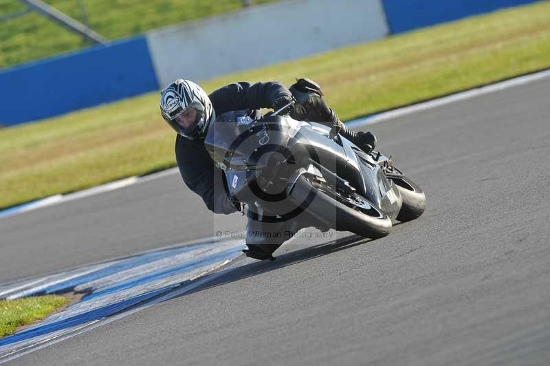 Motorcycle action photographs;donington;donington park leicestershire;donington photographs;event digital images;eventdigitalimages;no limits trackday;peter wileman photography;trackday;trackday digital images;trackday photos