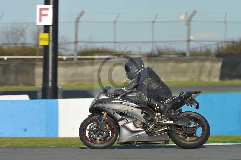 Motorcycle action photographs;donington;donington park leicestershire;donington photographs;event digital images;eventdigitalimages;no limits trackday;peter wileman photography;trackday;trackday digital images;trackday photos