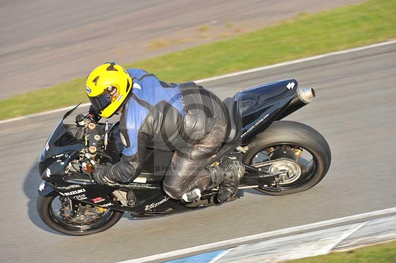 Motorcycle action photographs;donington;donington park leicestershire;donington photographs;event digital images;eventdigitalimages;no limits trackday;peter wileman photography;trackday;trackday digital images;trackday photos