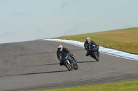 Motorcycle-action-photographs;donington;donington-park-leicestershire;donington-photographs;event-digital-images;eventdigitalimages;no-limits-trackday;peter-wileman-photography;trackday;trackday-digital-images;trackday-photos