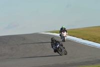 Motorcycle-action-photographs;donington;donington-park-leicestershire;donington-photographs;event-digital-images;eventdigitalimages;no-limits-trackday;peter-wileman-photography;trackday;trackday-digital-images;trackday-photos