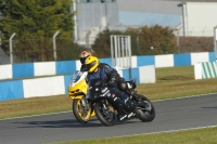 Motorcycle-action-photographs;donington;donington-park-leicestershire;donington-photographs;event-digital-images;eventdigitalimages;no-limits-trackday;peter-wileman-photography;trackday;trackday-digital-images;trackday-photos