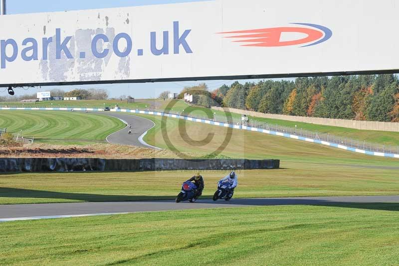 Motorcycle action photographs;donington;donington park leicestershire;donington photographs;event digital images;eventdigitalimages;no limits trackday;peter wileman photography;trackday;trackday digital images;trackday photos