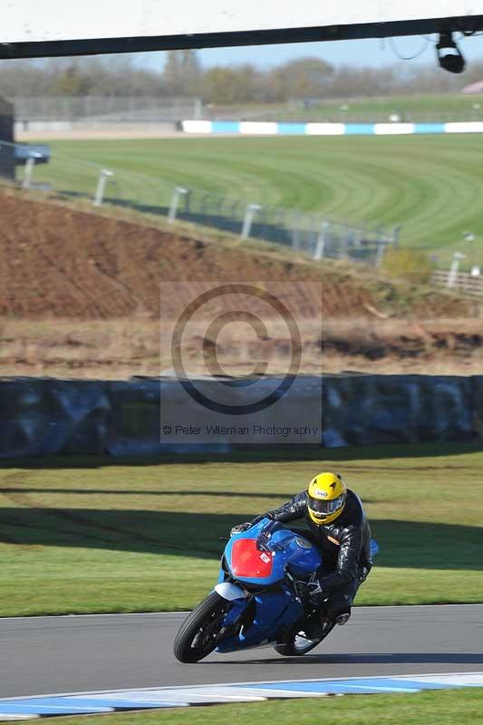 Motorcycle action photographs;donington;donington park leicestershire;donington photographs;event digital images;eventdigitalimages;no limits trackday;peter wileman photography;trackday;trackday digital images;trackday photos