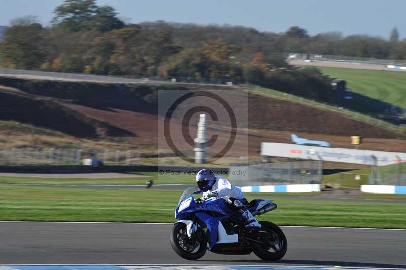 Motorcycle action photographs;donington;donington park leicestershire;donington photographs;event digital images;eventdigitalimages;no limits trackday;peter wileman photography;trackday;trackday digital images;trackday photos