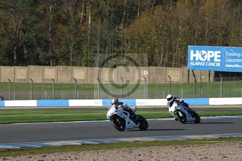 Motorcycle action photographs;donington;donington park leicestershire;donington photographs;event digital images;eventdigitalimages;no limits trackday;peter wileman photography;trackday;trackday digital images;trackday photos