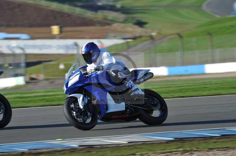 Motorcycle action photographs;donington;donington park leicestershire;donington photographs;event digital images;eventdigitalimages;no limits trackday;peter wileman photography;trackday;trackday digital images;trackday photos