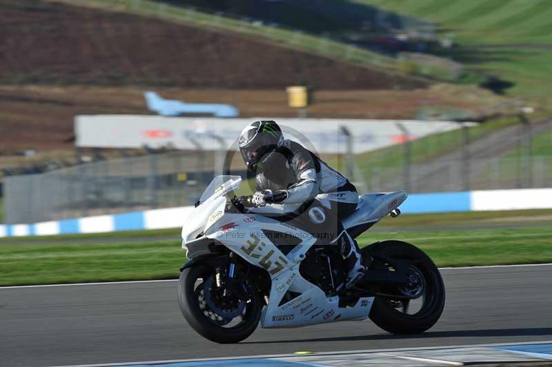 Motorcycle action photographs;donington;donington park leicestershire;donington photographs;event digital images;eventdigitalimages;no limits trackday;peter wileman photography;trackday;trackday digital images;trackday photos