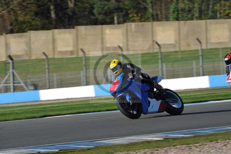 Motorcycle action photographs;donington;donington park leicestershire;donington photographs;event digital images;eventdigitalimages;no limits trackday;peter wileman photography;trackday;trackday digital images;trackday photos