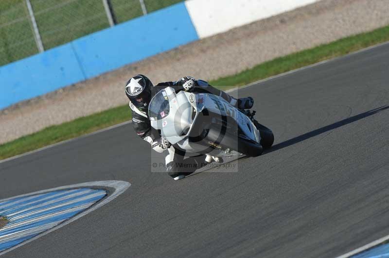 Motorcycle action photographs;donington;donington park leicestershire;donington photographs;event digital images;eventdigitalimages;no limits trackday;peter wileman photography;trackday;trackday digital images;trackday photos