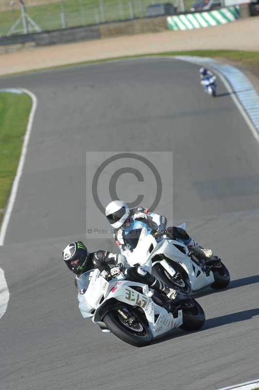 Motorcycle action photographs;donington;donington park leicestershire;donington photographs;event digital images;eventdigitalimages;no limits trackday;peter wileman photography;trackday;trackday digital images;trackday photos