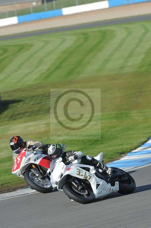 Motorcycle action photographs;donington;donington park leicestershire;donington photographs;event digital images;eventdigitalimages;no limits trackday;peter wileman photography;trackday;trackday digital images;trackday photos