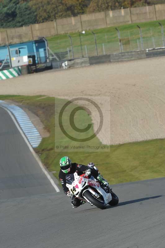 Motorcycle action photographs;donington;donington park leicestershire;donington photographs;event digital images;eventdigitalimages;no limits trackday;peter wileman photography;trackday;trackday digital images;trackday photos