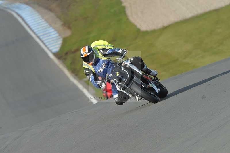 Motorcycle action photographs;donington;donington park leicestershire;donington photographs;event digital images;eventdigitalimages;no limits trackday;peter wileman photography;trackday;trackday digital images;trackday photos