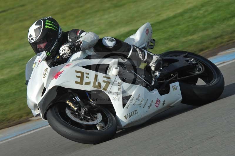 Motorcycle action photographs;donington;donington park leicestershire;donington photographs;event digital images;eventdigitalimages;no limits trackday;peter wileman photography;trackday;trackday digital images;trackday photos