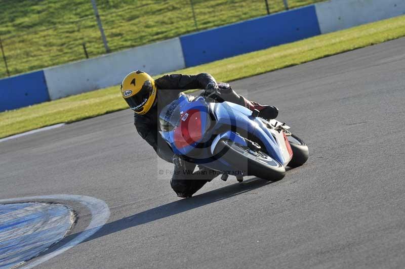 Motorcycle action photographs;donington;donington park leicestershire;donington photographs;event digital images;eventdigitalimages;no limits trackday;peter wileman photography;trackday;trackday digital images;trackday photos