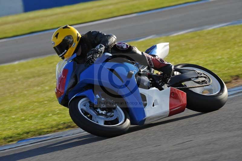 Motorcycle action photographs;donington;donington park leicestershire;donington photographs;event digital images;eventdigitalimages;no limits trackday;peter wileman photography;trackday;trackday digital images;trackday photos